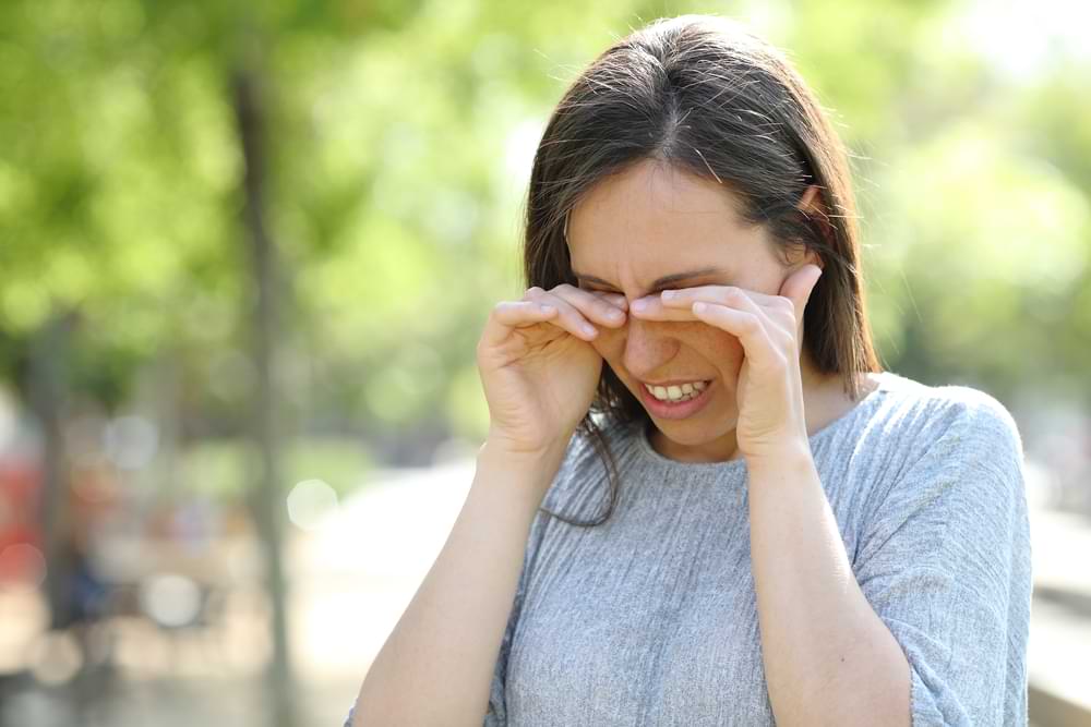 Dry itchy eyes treatment